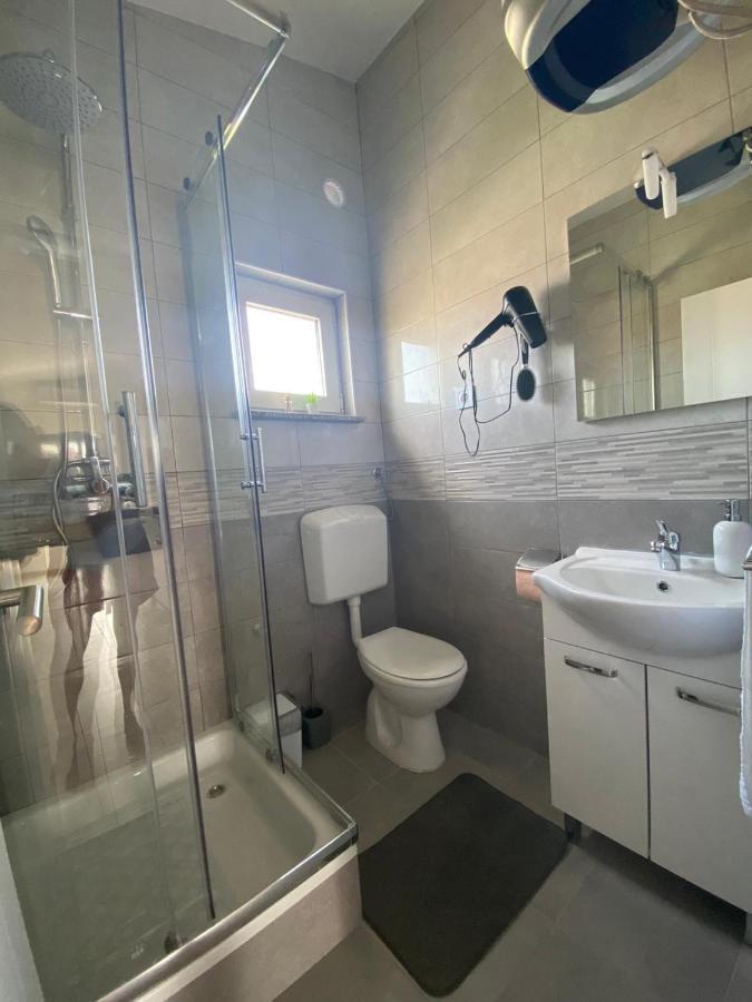 Zrinec Apartman Vir Kültér fotó