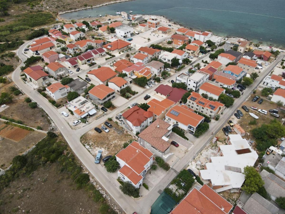 Zrinec Apartman Vir Kültér fotó